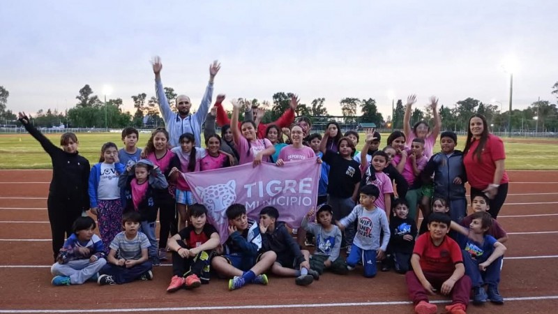 Deportes: el Municipio de Tigre realizó una clínica de atletismo en la flamante pista "Abel Acevedo"